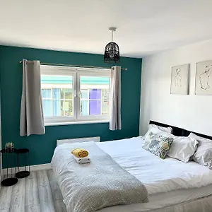  Apartment Cosy 2 Bed 5 Min Walk From London Tube Station
